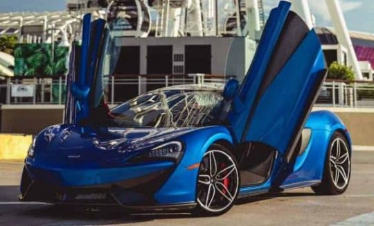 Rent a McLaren 570S in Miami